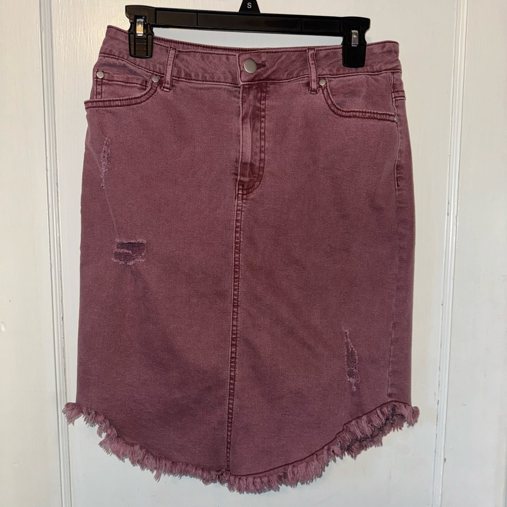 Hi waisted mauve denim distresses skirt